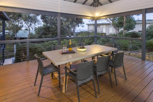 Eagle Bay House | EeBee House
