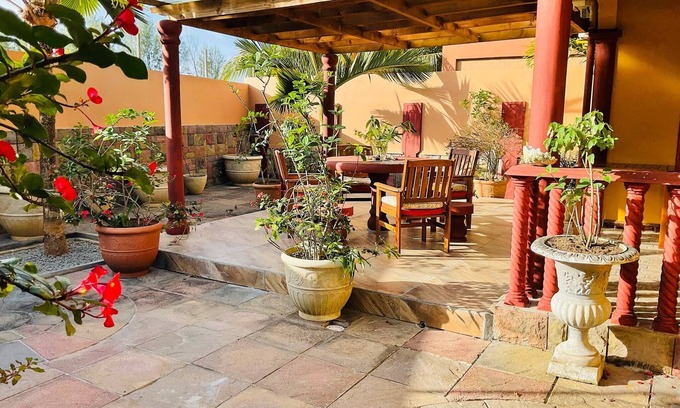 Zig Zag Ward Villa | Effie Mountain View Halona Villa