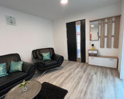 Wehrda Apartment | EG-Souterrain Wohnung