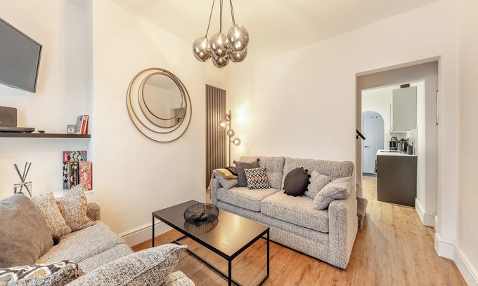Lincoln Cottage | Egon House - UK39578