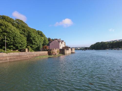 Milford Haven House | Egret