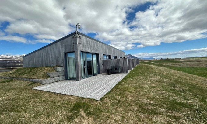 Hjardarfell Apartment | Eiðhús Apartments