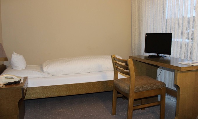 Donaueschingen Apartment | Einzelzimmer Classic mit Dusche und WC