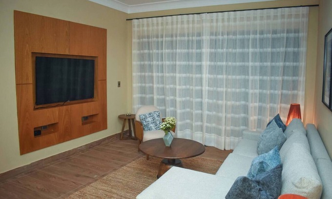 Jarabacoa Villa | Eke Hotel. Suite 402 [ La Confluencia]