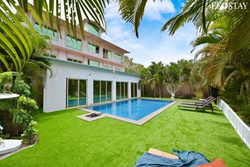 Chondhi Villa | EKOSTAY - Casa Royale Villa