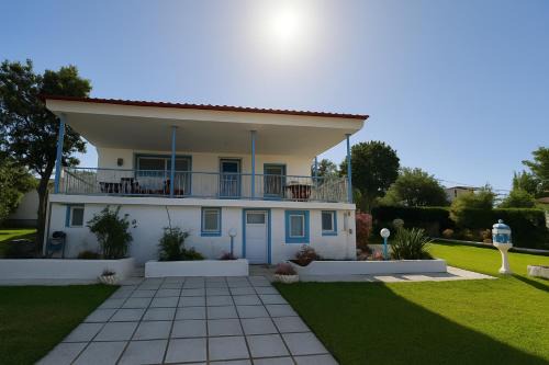 Nea Iraklia House | Eléora House