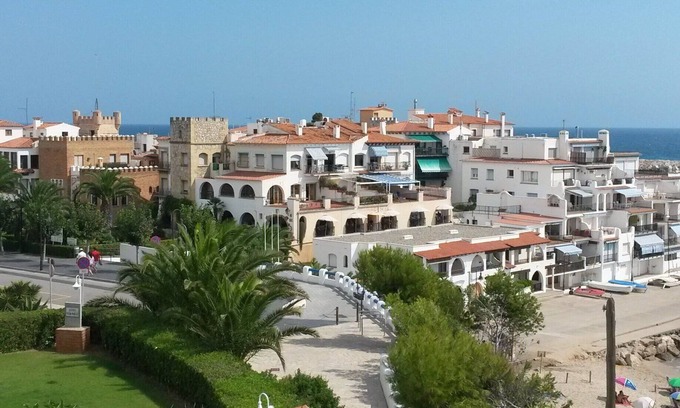 El Roc de Sant Gaieta Apartment | El balcó del Roc. Apartment in 1st line of the sea, two terraces, ideal for families