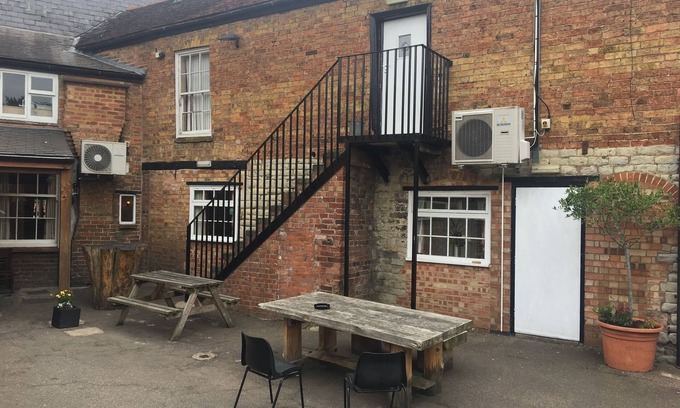 Kineton Hotel | El Cafe at The White Swan