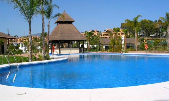 New Golden Mile Hotel | El Campanario del Paraíso
