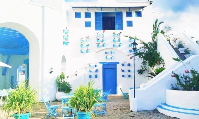 Puerto Triunfo Cabin | El Gran Porton del Santorini