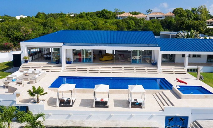 Les Terres Basses Villa | El Grande Azure Luxury villa