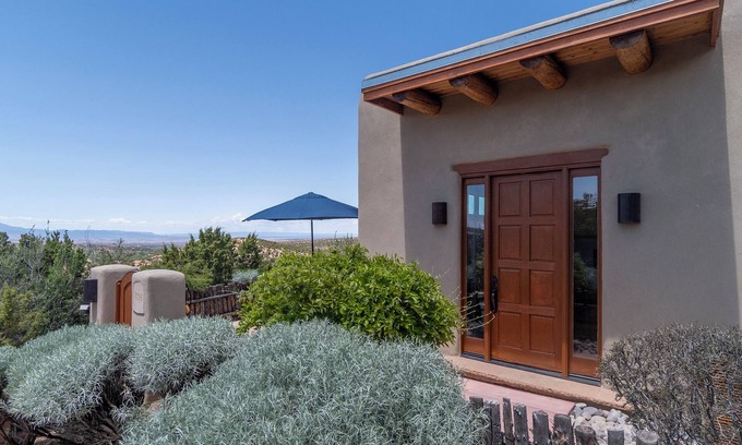 Tesuque House | El Mirador Serrano | Luxury Villa w/Mountain Views