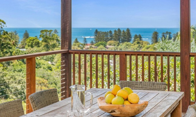 Newport House | El Nido - showcasing magical views of Newport Beach