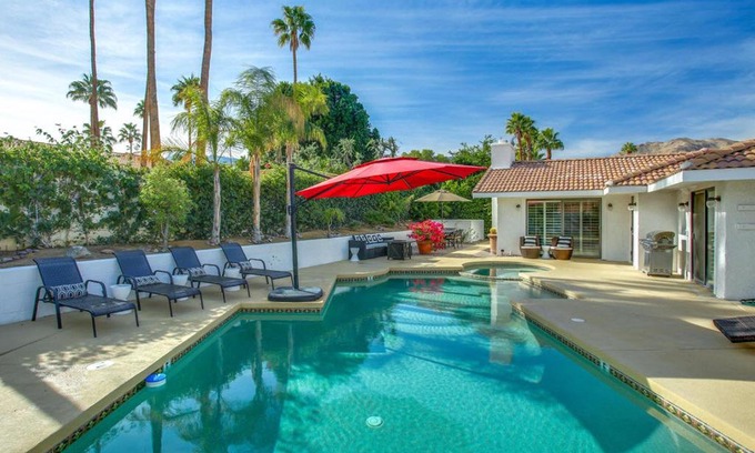 Palm Desert House | El Paseo Modern