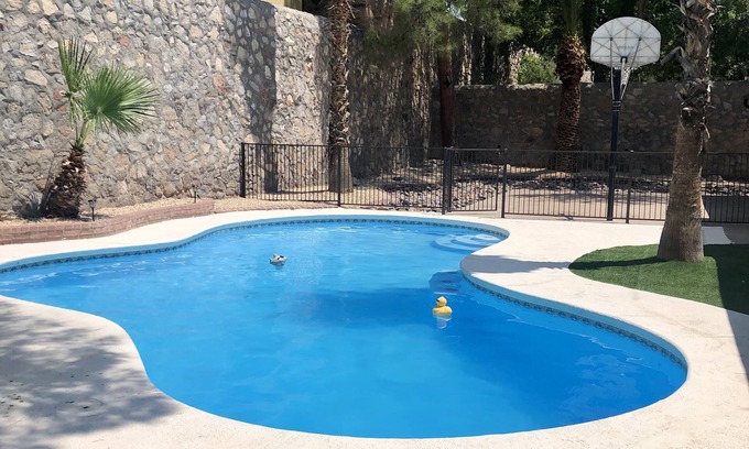 Bandolero - Tarascas Villa | El Paso Hacienda Westside Mountain View’s with Pool