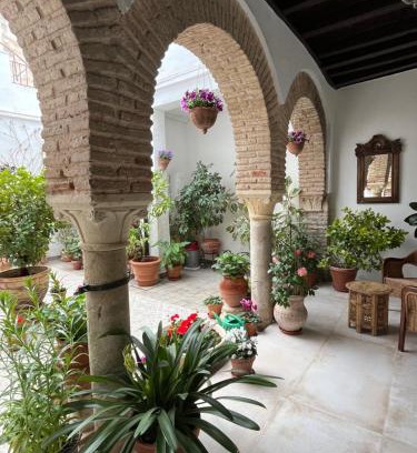 San Pedro Apartment | El patio de Regina