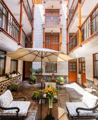 Historical Center Hotel | El Portal De San Lázaro