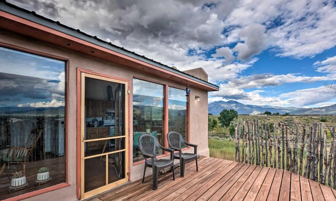 Taos House | El Prado Duplex with Deck and Grill - 4 Mi to Town!