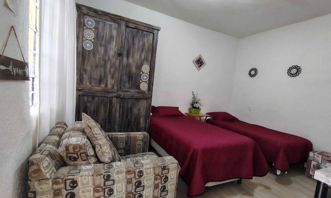 Coyoacan Apartment | El Rinconcito estudio baño-cocina privados, Coyoacán Country Club, zona segura.