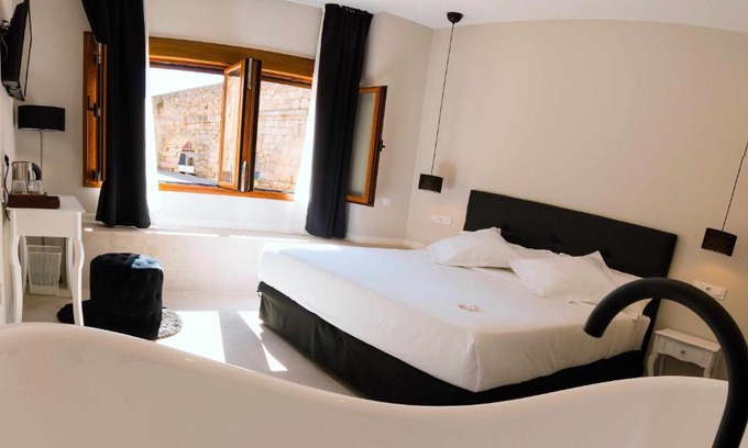 Segovia House | El silencio boutique room
