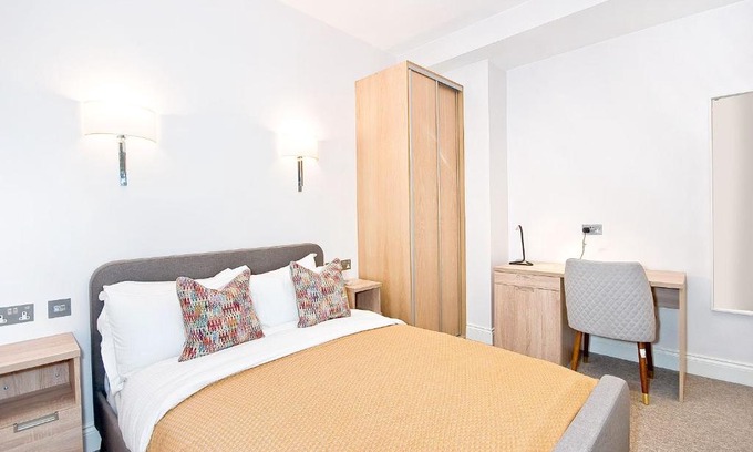 Temple House | Eldon Chambers Pod 2 by City Living London