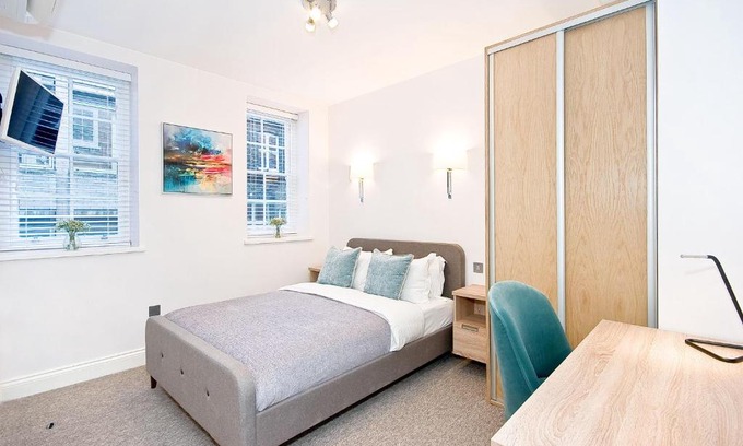 Temple House | Eldon Chambers Pod 6 by City Living London