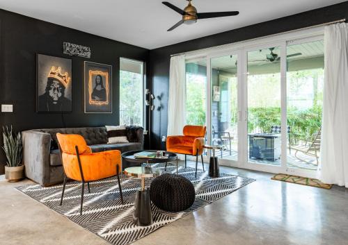 East Cesar Chavez House | Electric Disco Den - 6 Min Walk to Rainey St