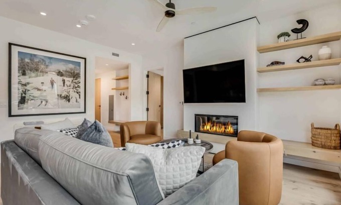 Snowmass Village Cabin | Electric Pass Lodge 205