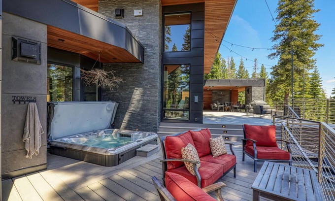 Ponderosa Palisades House | Elegance at Schaffer's Mill - Luxury Residence- Private Hot Tub - Pets Considered