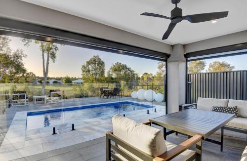 Banksia Beach House | Elegance on Callisia