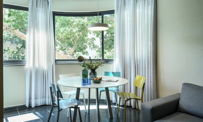 Tel Aviv City Center Apartment | Elegant 1BR Dizengoff Apt by Sea N' Rent