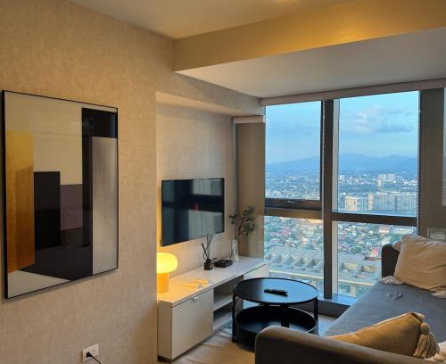 Bagumbayan Apartment | Elegant 1BR with Great View, Panoramic Pool Near Ortigas CBD - 24