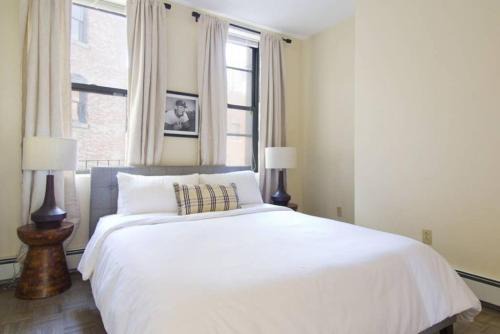 Downtown Boston Apartment | Elegant 2 bed 2 bath furnished apartment in FiDi