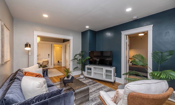 Shaker Heights Apartment | Elegant 2BR Larchmere Classic ~ Near Cleveland Clinic & Case Western University