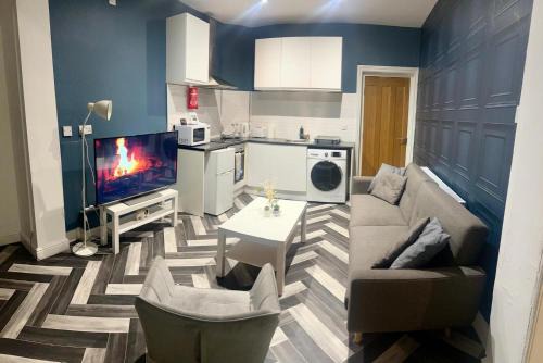 Cradley Apartment | Elegant 3 Bedroom Apartment