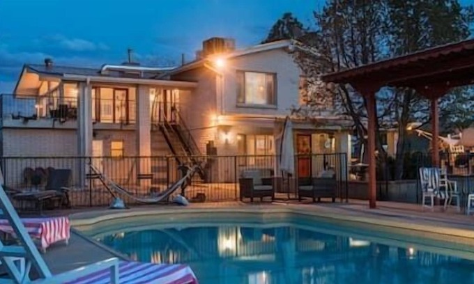 Paradise Hills Civic House | Elegant 3000sqft 5BR Pool House w/ Pool Table