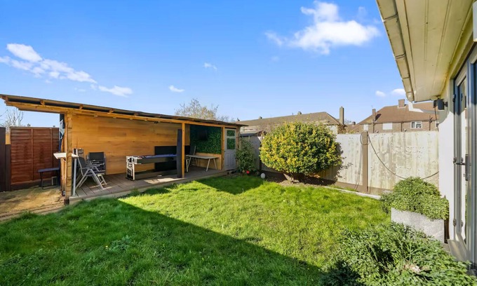 Becontree House | Elegant 3Bed Family Home in Chadwell Heath | Pass the Keys