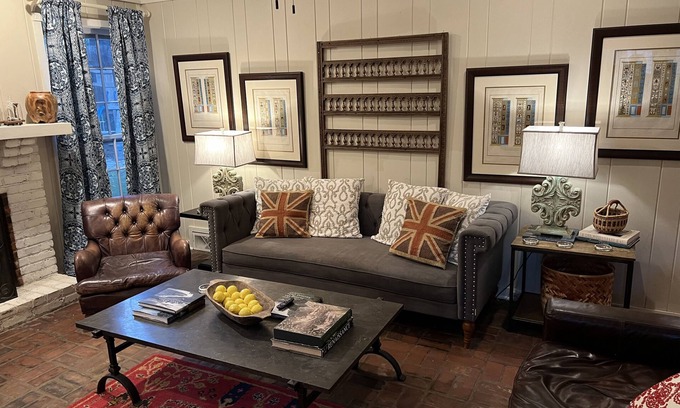 Audubon Park House | Elegant 5 BR East Memphis Home