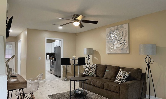 Columbia Apartment | Elegant and cozy 2 bedroom apartment minutes from Ft. Jackson and VA Hospital.