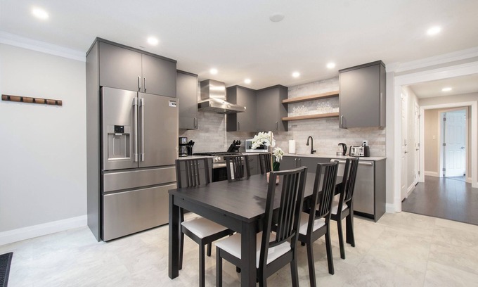 District of North Vancouver House | Elegant and Roomy Forest Getaway