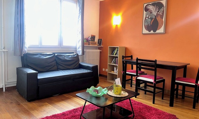 Quartier de la Chapelle Apartment | Elegant apartment in Paris sacré-coeur - metro 250 m away