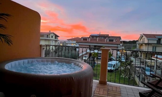 Silvi Marina Apartment | ⭑ ⭑ ⭑ ⭑ Elegant apartment with whirlpool and gymnasium