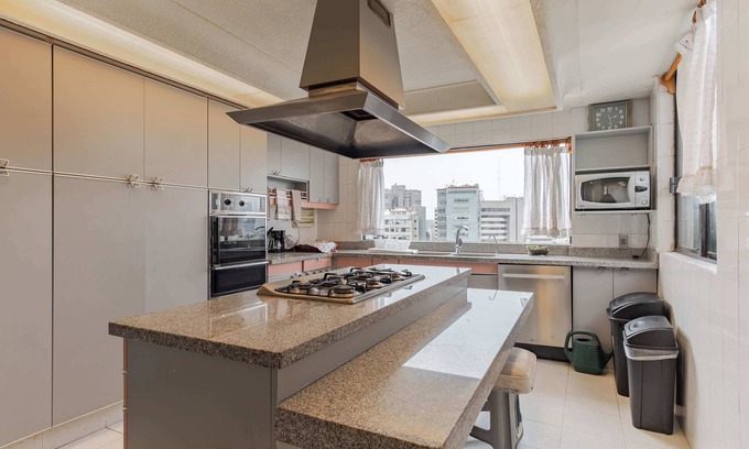 Miguel Hidalgo Apartment | Elegant Apt in Lomas de Chapultepec