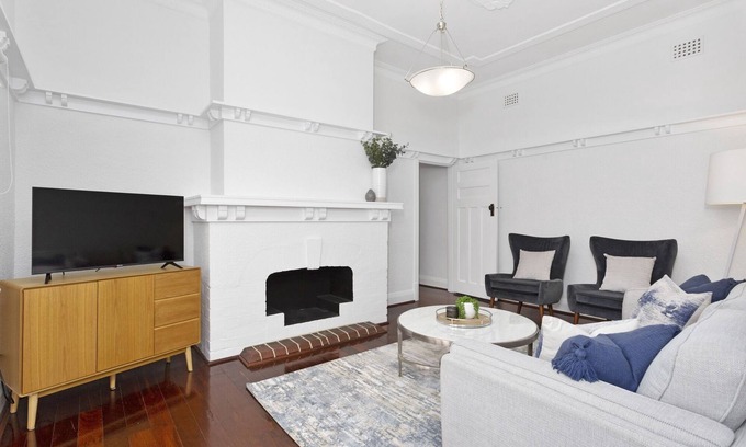 West Perth House | Elegant Art Deco Semi Detached 2-Bed Home by Parks