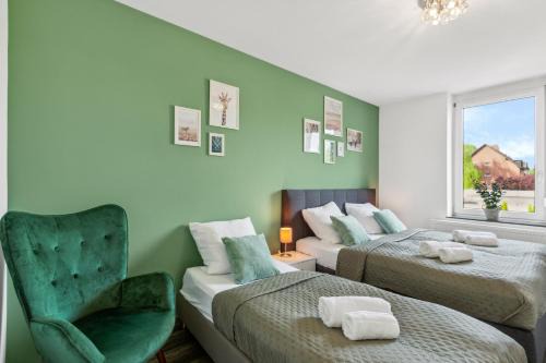 Bismarck Apartment | Elegant & Bright ~ Near Schalke 04 ~ Office ~ Free Parking!