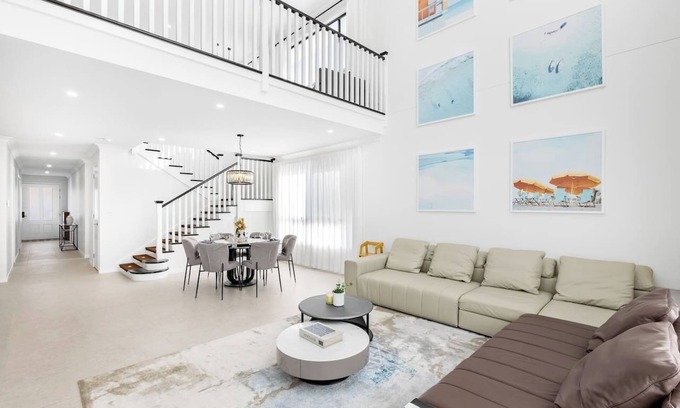 Upper Mount Gravatt House | Elegant & Convenient 4-Beds Villa w/easy access