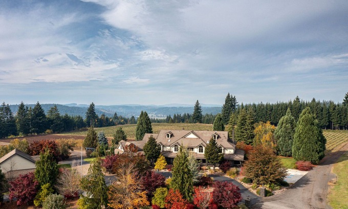 Estacada House | Elegant Country Estate on 620 ace timber and Christmas tree farm