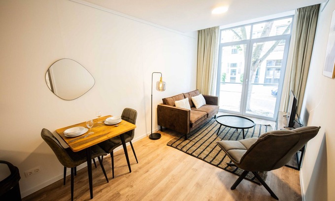 Stadsdriehoek Apartment | Elegant Escape 1BDR Apartment PRH