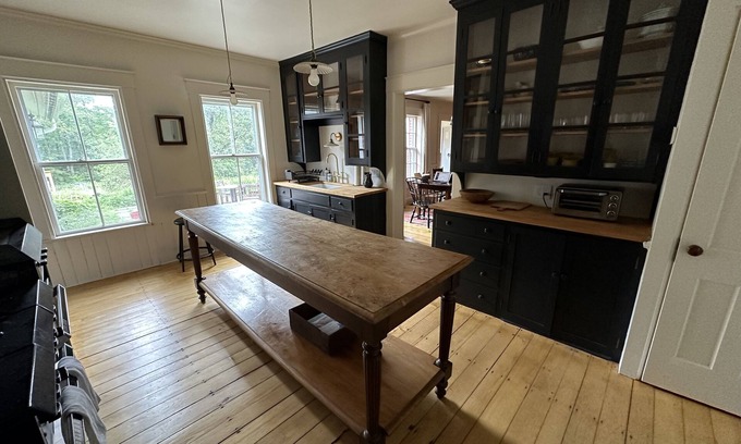 Greensboro Other | Elegant Farmhouse