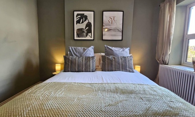 Chelmsford Apartment | Elegant Greenwich Apartment